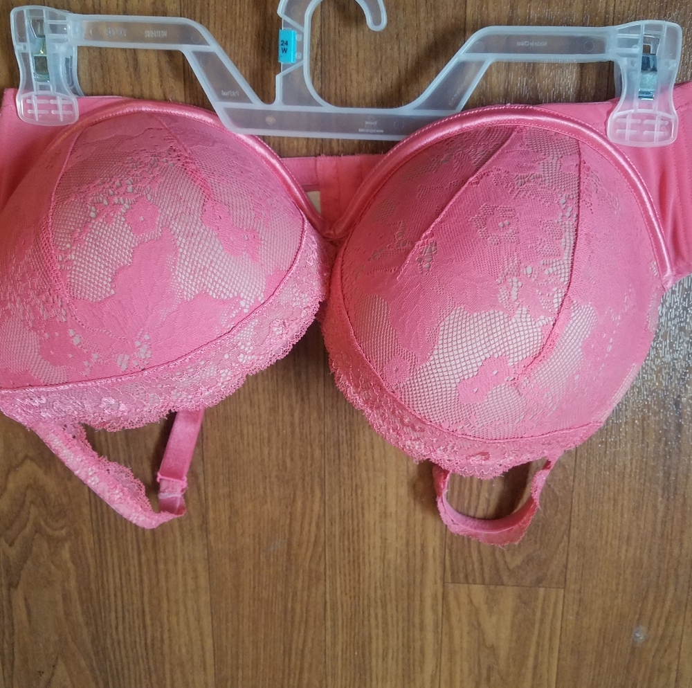 Clinique 42D Bra